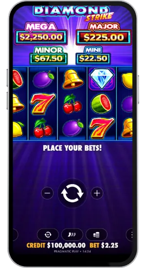 Diamond Strike main game screen with fruit symbols on the reels and Mega Major Minor Mini jackpot values displayed